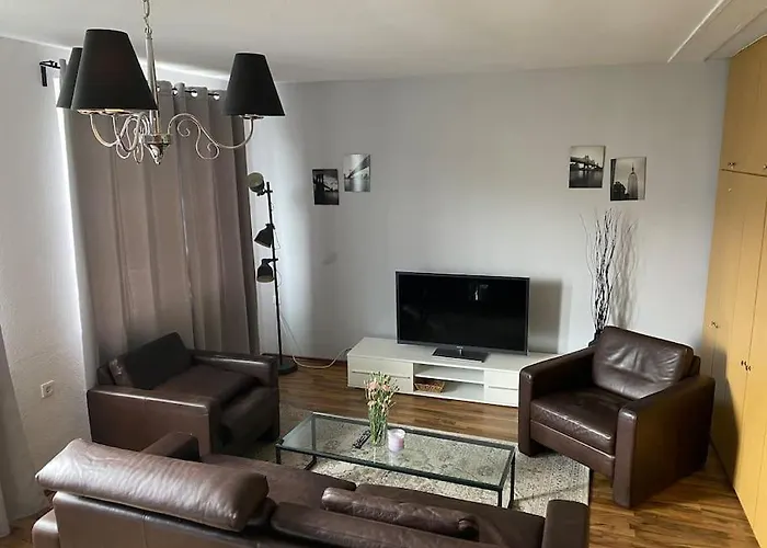 Apartment City Sued- 5 Zimmer_15 Personen _ Komplett_Eingerichtet